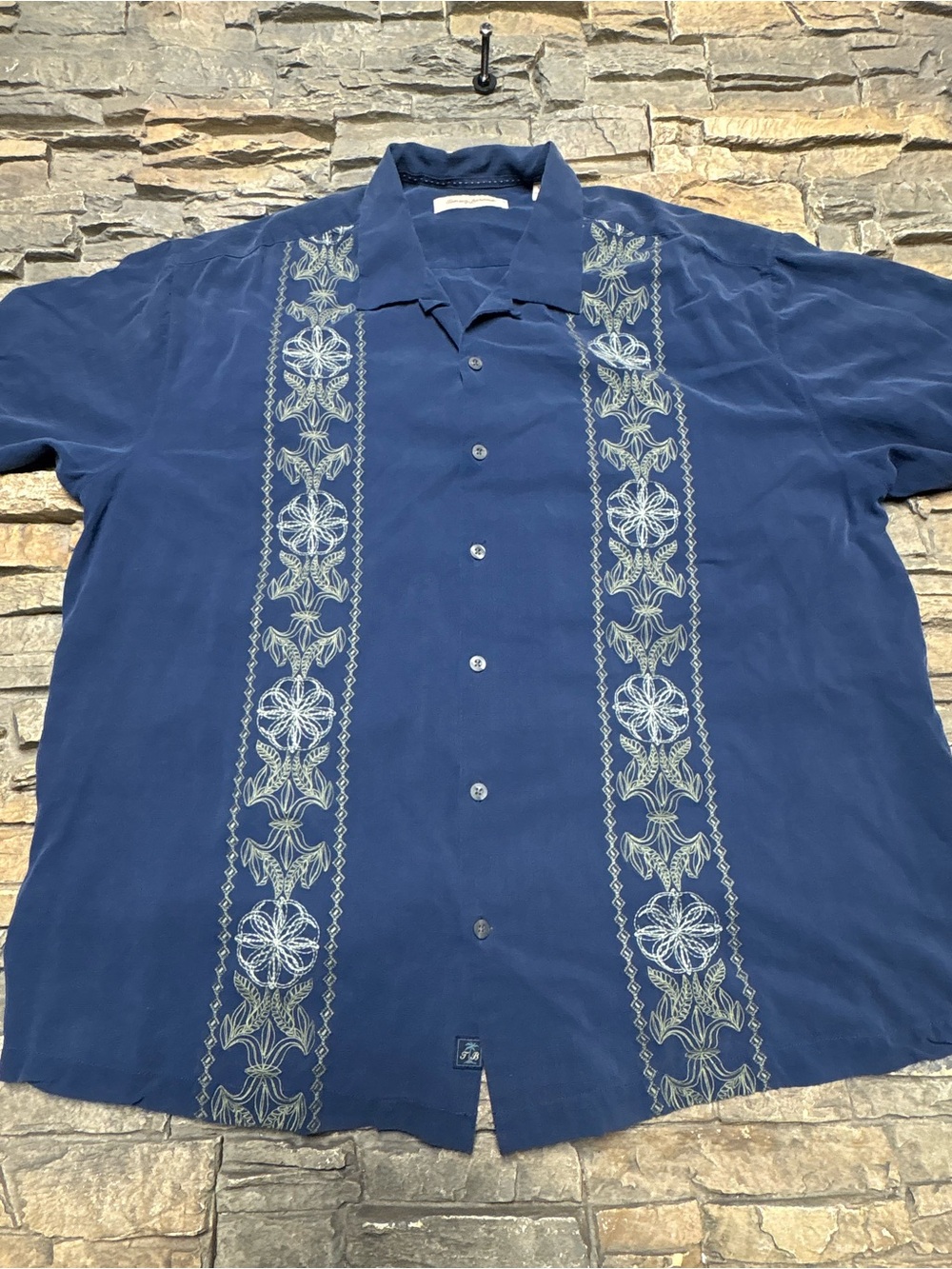 Tommy Bahama Silk Camp Shirt XXL Button Down Blue Short Sleeve Embroidered